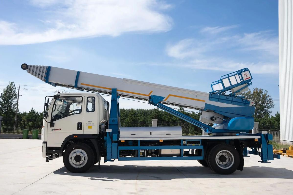 定远县云梯上料车租赁费用