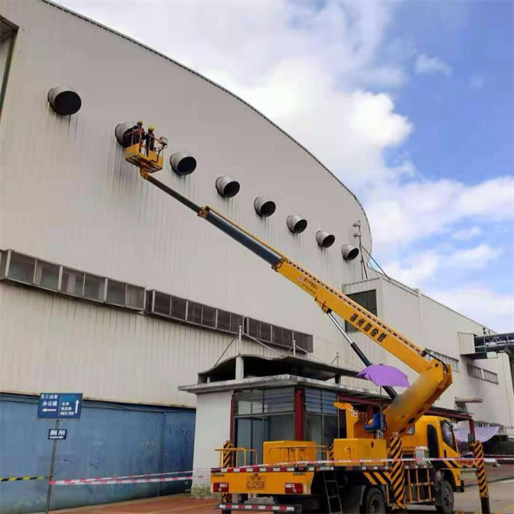 定远县高空作业车出租服务：专业广告牌安装解决方案