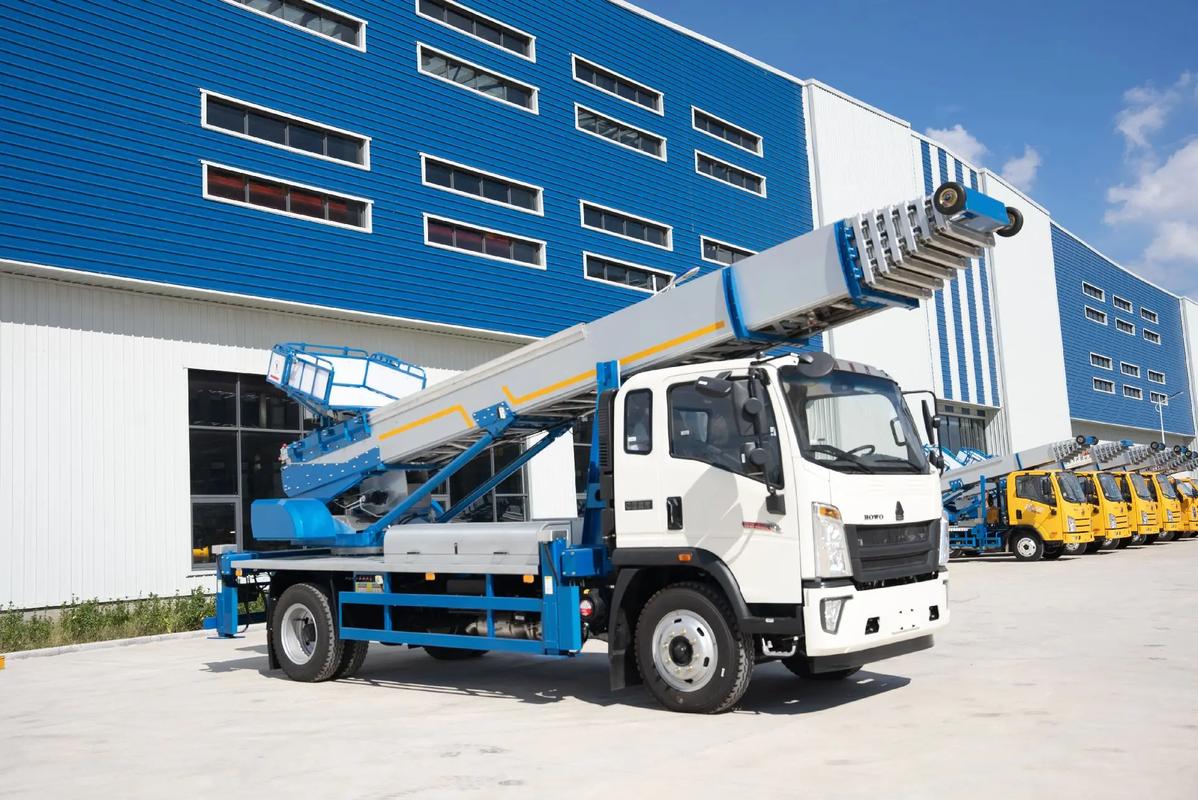 定远县出租云梯车高空作业车 建筑垃圾搬运